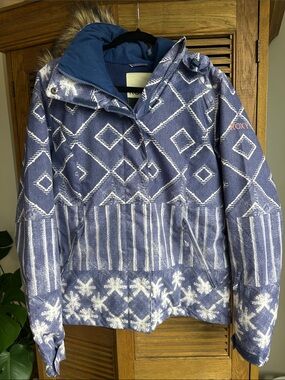 Roxy' Navy Blue & White Patterned Puffer Jacket with Faux Fur Hood